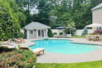 Image de Luxury World Cup Escape–Beautiful home w/Pool & Hot Tub - 9 miles from Gillette!