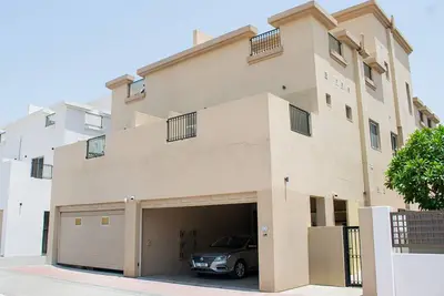 Image de Home away from home - 4br + Maids Villa with Gazebo and Private Garden in Jvc