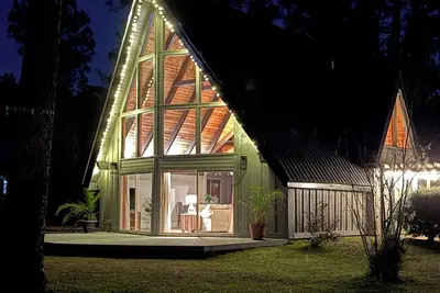 Image de Star Lake - Hawthorne Fl - Custom A-Frame Home With Dock - Waterfront