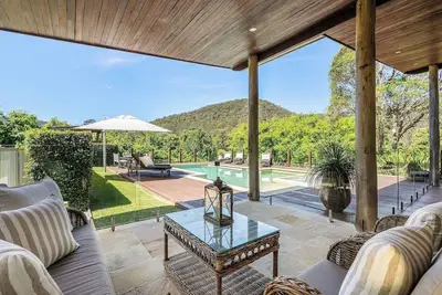 Image de Ravensdale Retreat by Coast Hosting