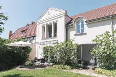 Image de Remise am Mühlenberg - Holiday home with large garden & bathing jetty on the Havel