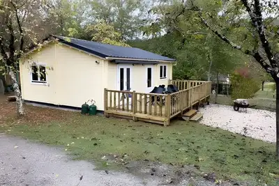 Image de Caravane « Chalet » avec piscine partagée, Wi-Fi et climatisation