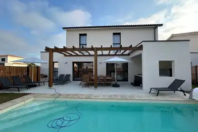 Villa 12 by Avecoeur