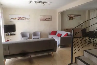 Image de Gîte Les Hérissons, 10 personnes, 5 chambres. \nMaison familiale au calme