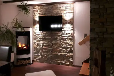 Image de Casa con vista mozzafiato in una posizione tranquilla e piscina, a destra sul bordo