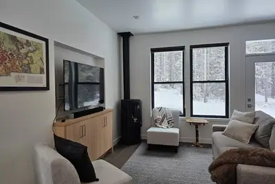 Lonely Mountain Chalet