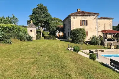 Image de Beautifully tranquil secluded private Estate located in the Dordogne.