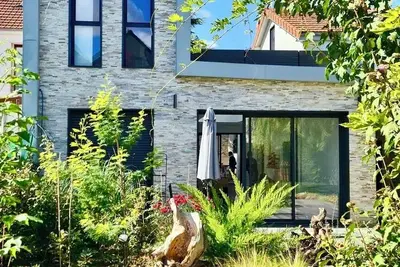 Image de Maison de Verdure proche Paris. Animaux acceptés! 20 minutes Porte de Versailles