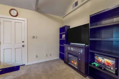 Image de Forbestown Carriage House in the Heart of Dtwn