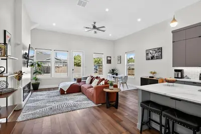 Image de Skyline Haven – 4br Rooftop City-Escape