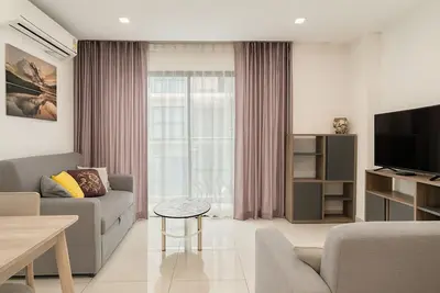 Image de Cozy 2 Bedroom Condo in Pratumnak