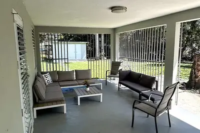 Image de Spacious Family-Friendly Getaway Near Cerro Gordo Beach comfortable home,