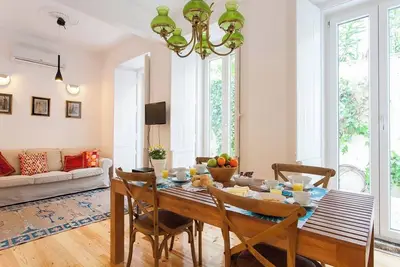 Image de Principe Real Charming Patio flat! Great wi-fi!