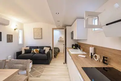 Image de Appartement chaleureux proche Palais et vieux port