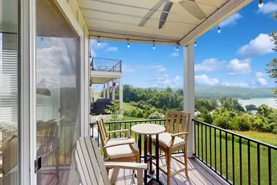 Image de Walk to Norris Lake, Pool Access! 'Sunshine Shack'