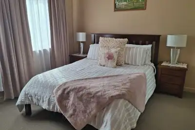 Image de Loxton Holiday Home Pet Friendly, 350m walk to shops & river, wheelchair access.