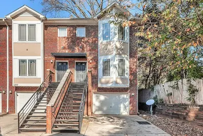 Image de Trendy Townhome | 5mi to Uptown | 3 Bed / 3. 5 Bath