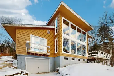 Image de Private dog-friendly house w/ mountain views, fireplace, deck, firepit, w/d