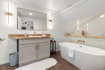 Image de Brand new Beautiful 3-bedroom house with Ac in quaint Theodore