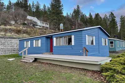 Cozy Cda Waterfront Home