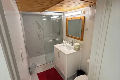 Image de Spacious 2br Basement • Full Kitchen • Vaughan