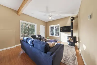 Image de Timberline Hollow | Fireplace | Backyard | Pets Ok