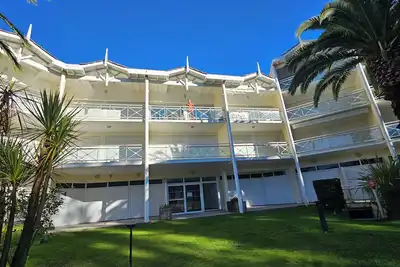 Image de En pleine nature, entre océan et golf, cet appartement accueille 4 personnes