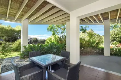 Image de Stylish, cosy apartment in a peaceful private setting.