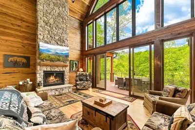 Image de Riverfront Luxe, Sleeps 12・Deck Overlook River・Tub