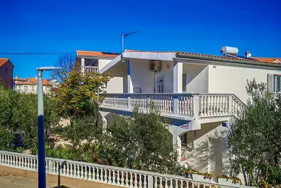 Bel appartement à Vodice avec Wi-Fi