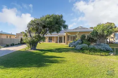 Image de Ayres & Graces- Coastal Retreat