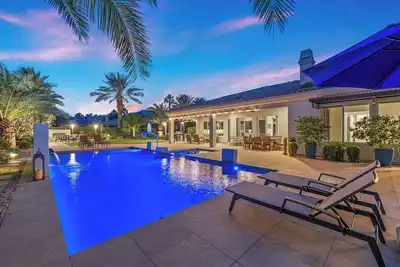 Image de 'Palmetto' 1/2 Acre Oasis with Pool & Mountain Vie