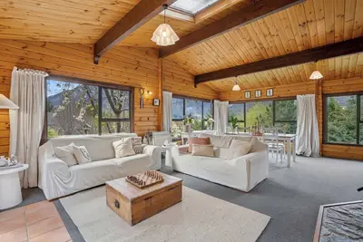 Image de Family-Friendly Chalet, Mountain Views