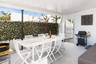 Image de Coastal Vibes Minutes to Beach - Pet Friendly