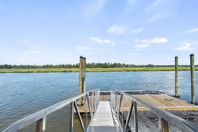 Image de Marsh Mellow House – Peaceful Retreat w/ Shared Dock & Stunning Marsh Views