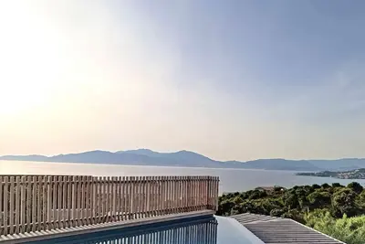 Image de Villa 4 chambres, piscine, vue mer, boulodrome