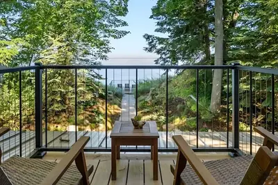 Image de Sunset Cottage | Relax on Lake Michigan 3br, 3ba