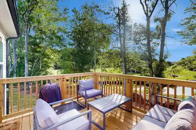 Image de Private Dock! Lakefront Family Escape in Salisbury