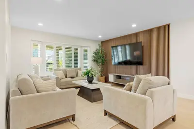 Image de Brand New Spacious Home in the Heart of Orange County