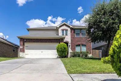 Image de Marvelous 5-bedroom house with Ac in charming Tomball