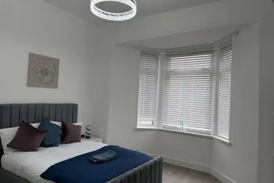 Image de City Center Cardiff Apartment - 2 Bedrooms