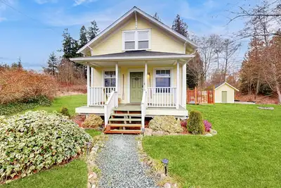 Image de 3 Br Cozy Cottage: w/ Hot Tub & WiFi