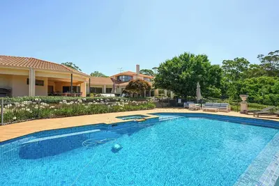Image de Enchanted Manor with Pool, Tennis & Elegance