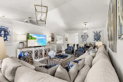 Image de Seasonal Rental in Grandezza Country Club – Modern 3br with Golf Course Views