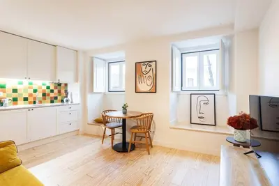 Tranquility, comfort & style in central studio