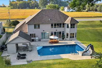 Image de Grand Lake Getaway Near Bike Path: Private Heated Pool, Hot Tub & Boat Dock