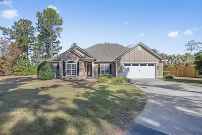 Image de Quiet Family Getaway Sleeps 9, Two Acres, with Gym & 3 TVs