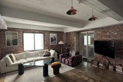 Image de Spacious loft style 2 bedroom 2 bath