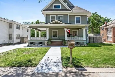 Image de Rocking Riverside - Pool! Hot Tub! Sauna! Pool Table! - 5 K