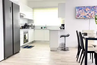 Image de Beautiful Condo/Priv. Jacuzzi, pool, beach access